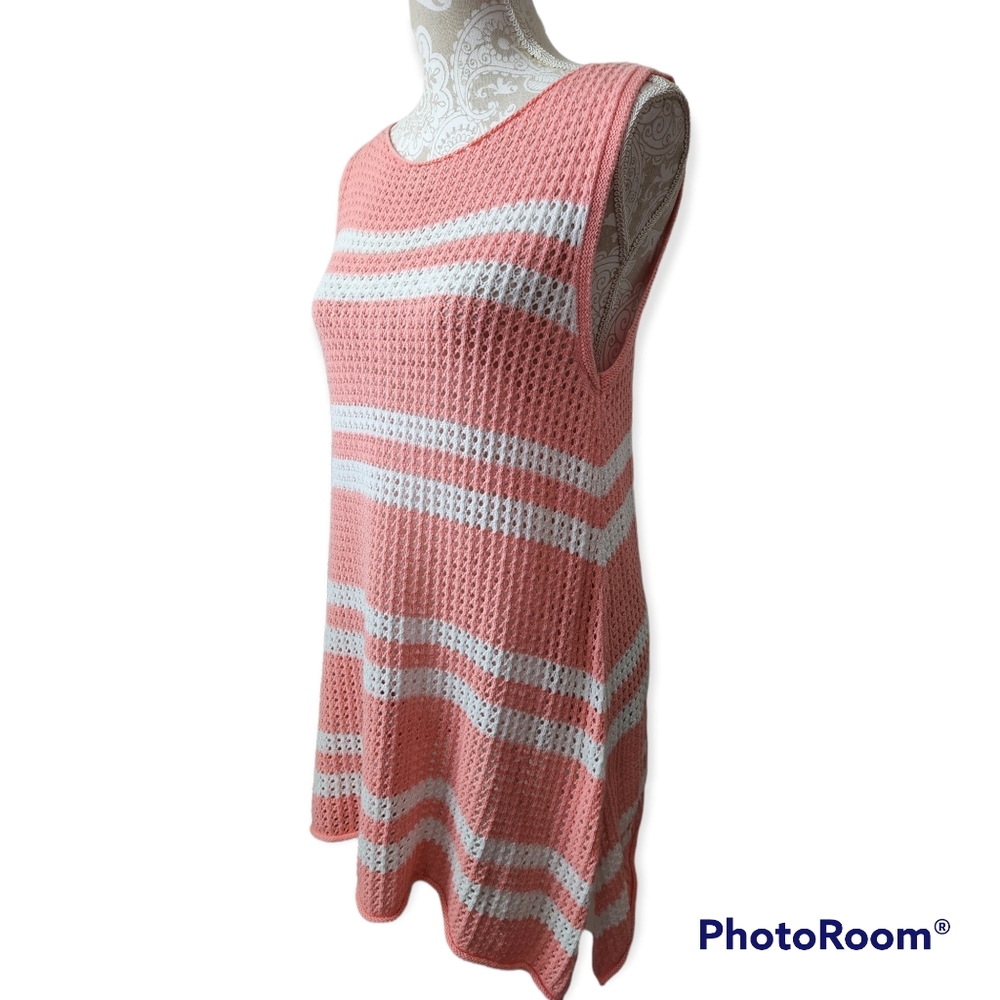 Jeanne Pierre Coral and white sleeveless sweater size large